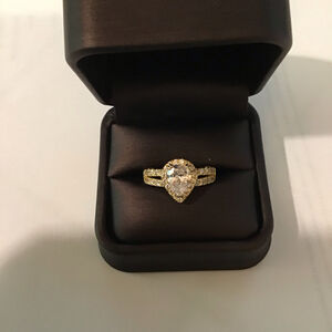 Sparkling Pear Cut Engagement Ring Bridal 925 Gold Plated Cubic‎ Zirconia Sz 10